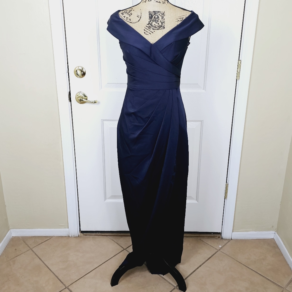 La Femme Off-The-Shoulder Ruched Jersey